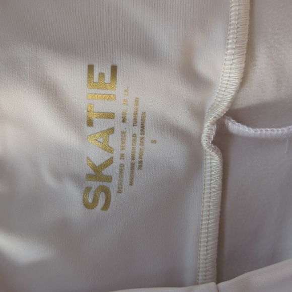 BNWOT Skatie Cece Bike Shorts Vanilla - Picture 7 of 8